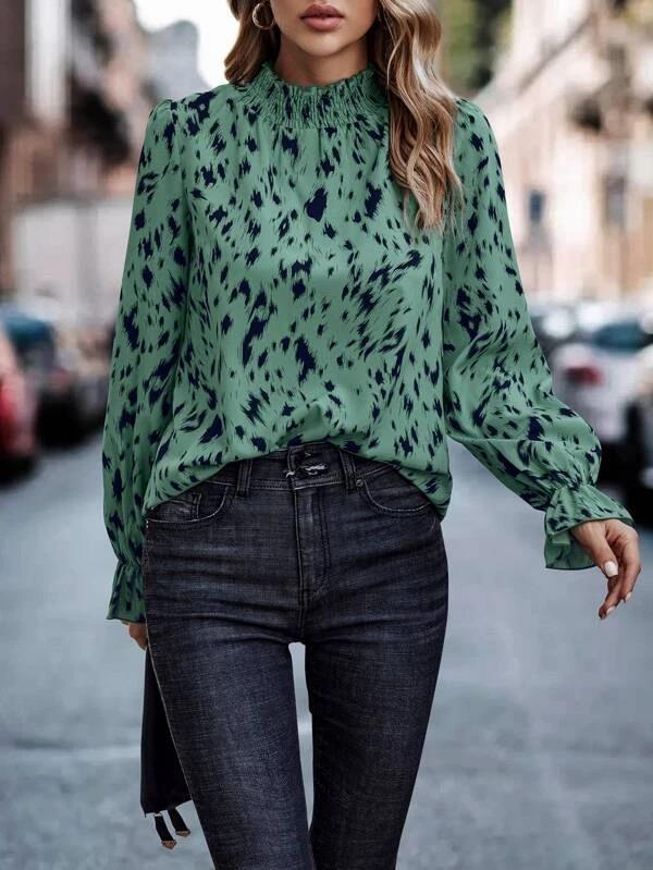 Damernas Fashionable Blus med Volangkant och Djurtryck Eva Jonsson-Eva Jonsson