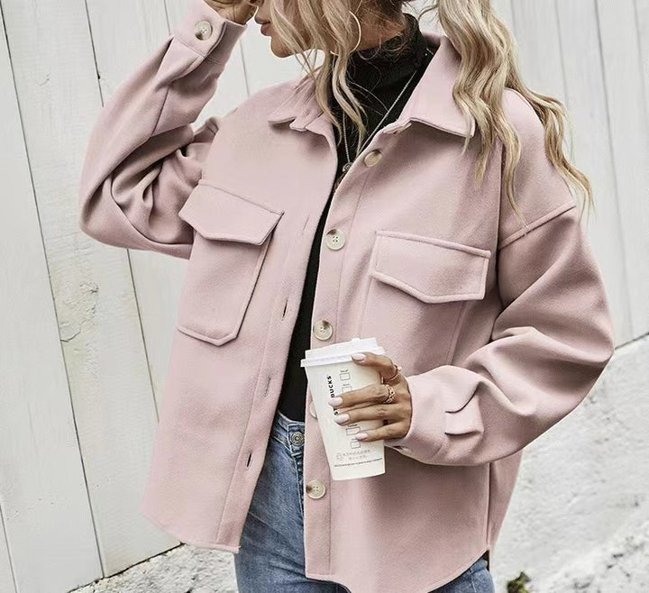 Damernas Fashionable Oversized-jacka med fickor och knäppning Mirla-Eva Jonsson