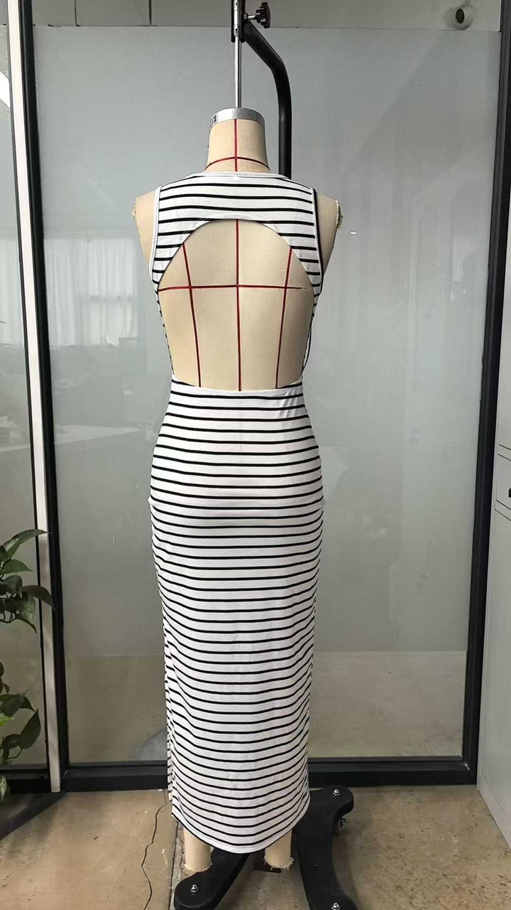 Damernas Figurbetonat Midi-klänning med Cut-Out-bak och sidofick Eva Jonsson-Eva Jonsson