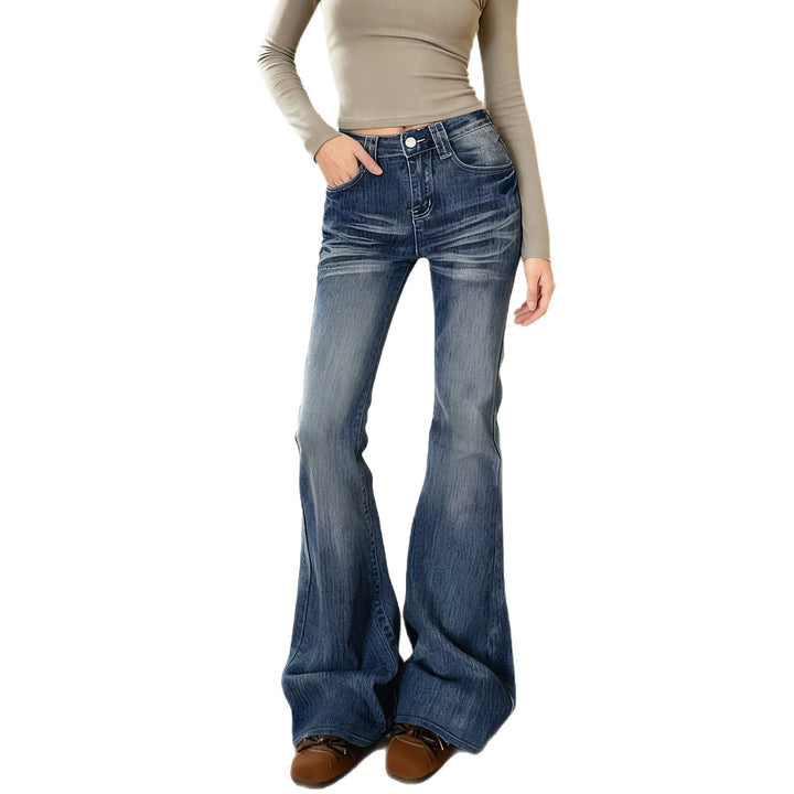 Damernas Flared Jeans i avslappnad vintage-stil med hög midja och stiliga tvättar Mirla-Eva Jonsson