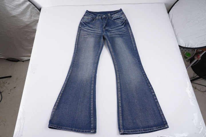 Damernas Flared Jeans i avslappnad vintage-stil med hög midja och stiliga tvättar Mirla-Eva Jonsson