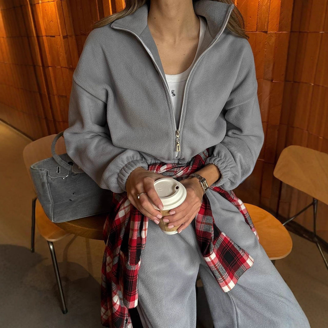 Damernas Fleeceloungewear-set med hög krage och praktiska fickor Mirla-Eva Jonsson