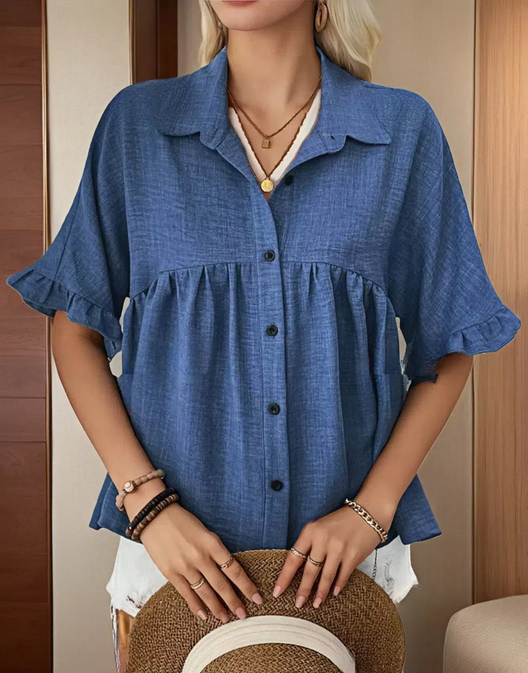 Damernas Flödande kortärmad blus T-shirt med volangdetaljer Mirla-Eva Jonsson