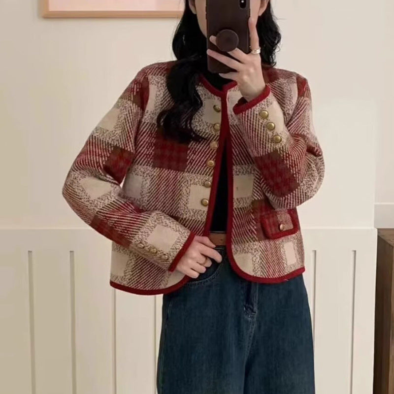 Damernas Fritidsblazer med Elegant Rutig Mönstring och Knapppdetaljer Eva Jonsson-Eva Jonsson