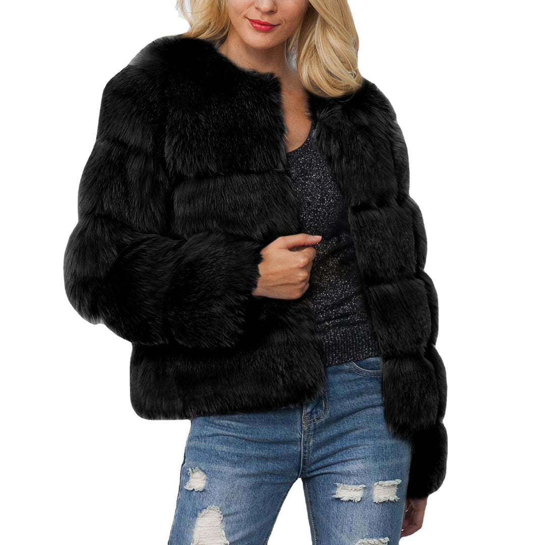 Damernas Fuzzy Konstpälsjacka med voluminösa ärmar och elegant snitt Mirla-Eva Jonsson