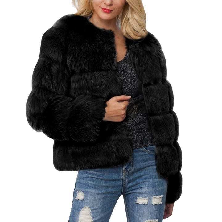 Damernas Fuzzy Konstpälsjacka med voluminösa ärmar och elegant snitt Mirla-Eva Jonsson