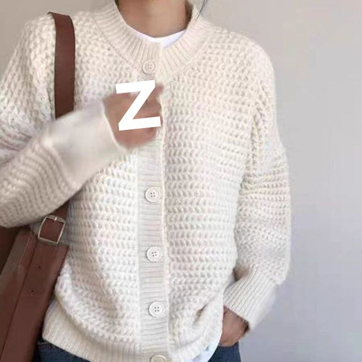 Damernas Grovstickad Jacka med Knappdetaljer och Oversized Snitt Mirla-Eva Jonsson