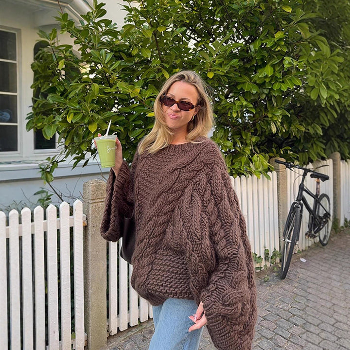 Damernas Grovstickad tröja med vida ärmar Mirla-Eva Jonsson