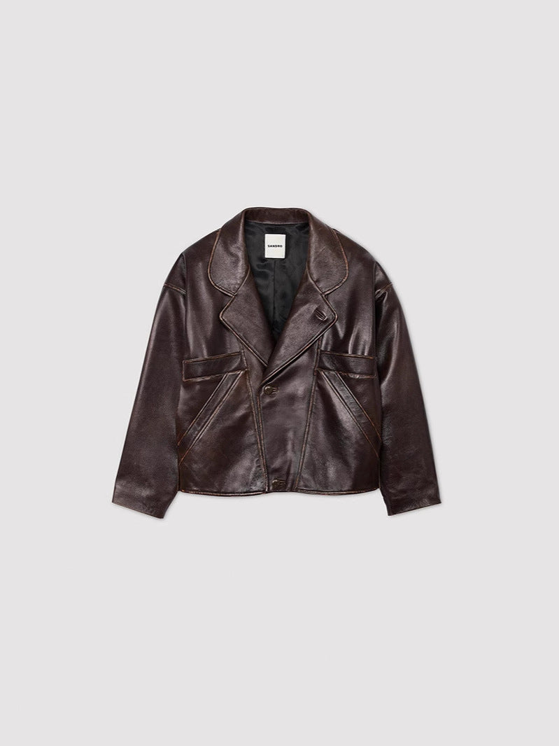 Damernas Kunstläderjacka i avslappnad skärning med praktiska fickor och stiliga slag Eva Jonsson-Eva Jonsson