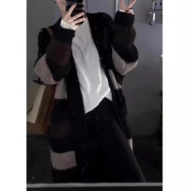 Damernas Lång Stickad Cardigan med Geometriskt Mönster Mirla-Eva Jonsson