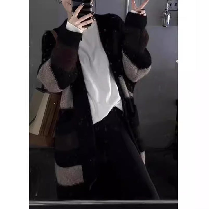 Damernas Lång Stickad Cardigan med Geometriskt Mönster Mirla-Eva Jonsson