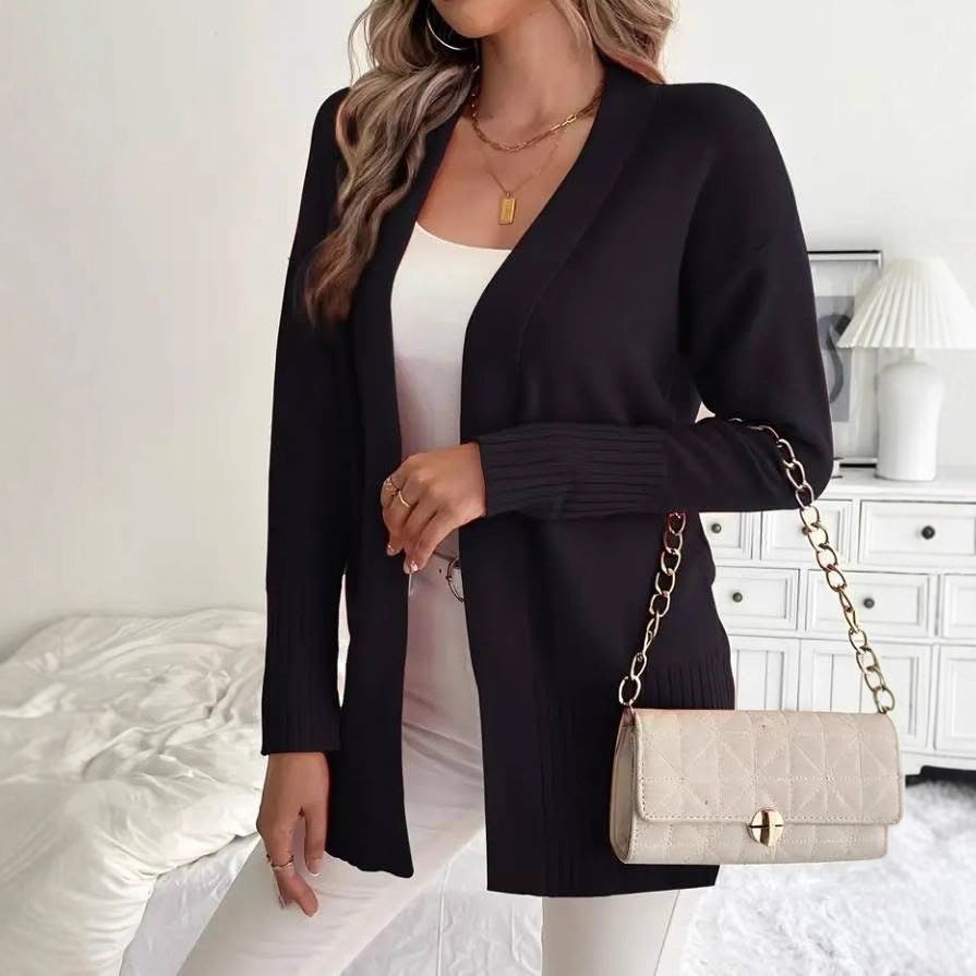 Damernas Lång Stickad Cardigan med fina Ribbdetaljer och avslappnad Snitt Eva Jonsson-Eva Jonsson