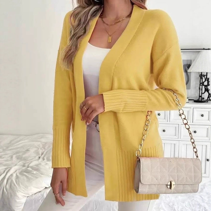 Damernas Lång Stickad Cardigan med fina Ribbdetaljer och avslappnad Snitt Eva Jonsson-Eva Jonsson