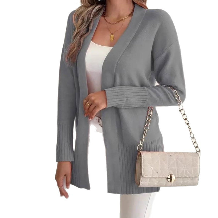 Damernas Lång Stickad Cardigan med fina Ribbdetaljer och avslappnad Snitt Eva Jonsson-Eva Jonsson