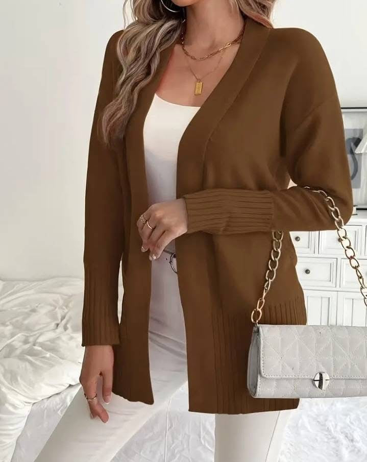 Damernas Lång Stickad Cardigan med fina Ribbdetaljer och avslappnad Snitt Eva Jonsson-Eva Jonsson