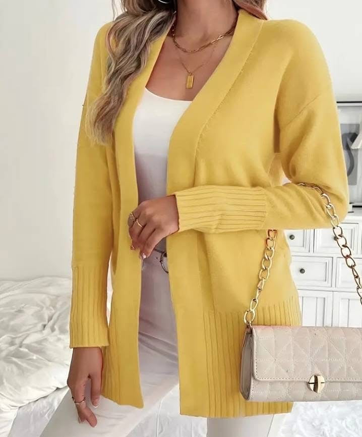 Damernas Lång Stickad Cardigan med fina Ribbdetaljer och avslappnad Snitt Eva Jonsson-Eva Jonsson