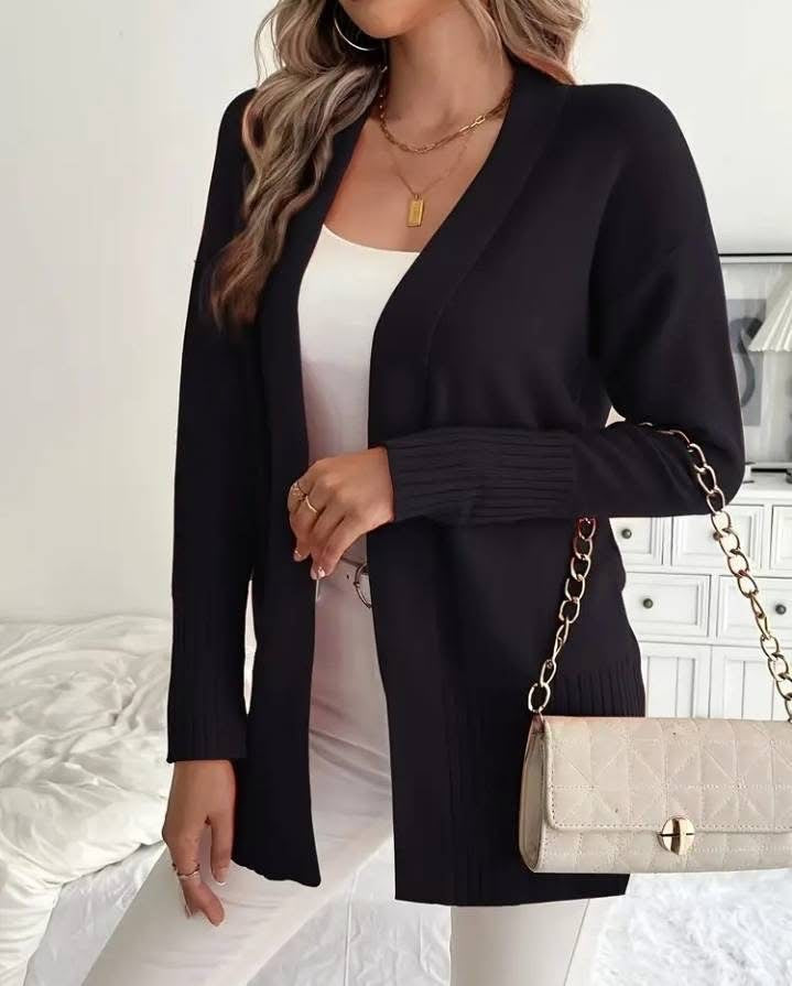 Damernas Lång Stickad Cardigan med fina Ribbdetaljer och avslappnad Snitt Eva Jonsson-Eva Jonsson