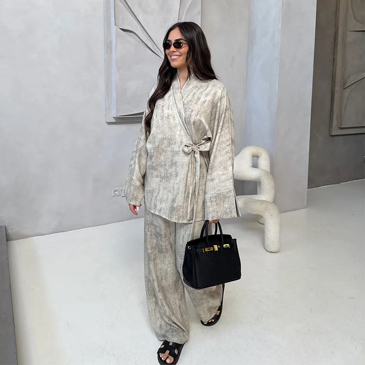 Damernas Lätt Loungewear Set med Vrickjacka och Vida Harembyxor Mirla-Eva Jonsson