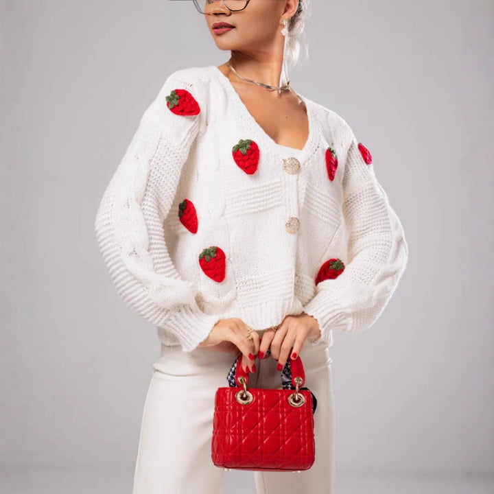 Damernas Lekfull stickad cardigan med körsbär-applikationer Eva Jonsson-Eva Jonsson