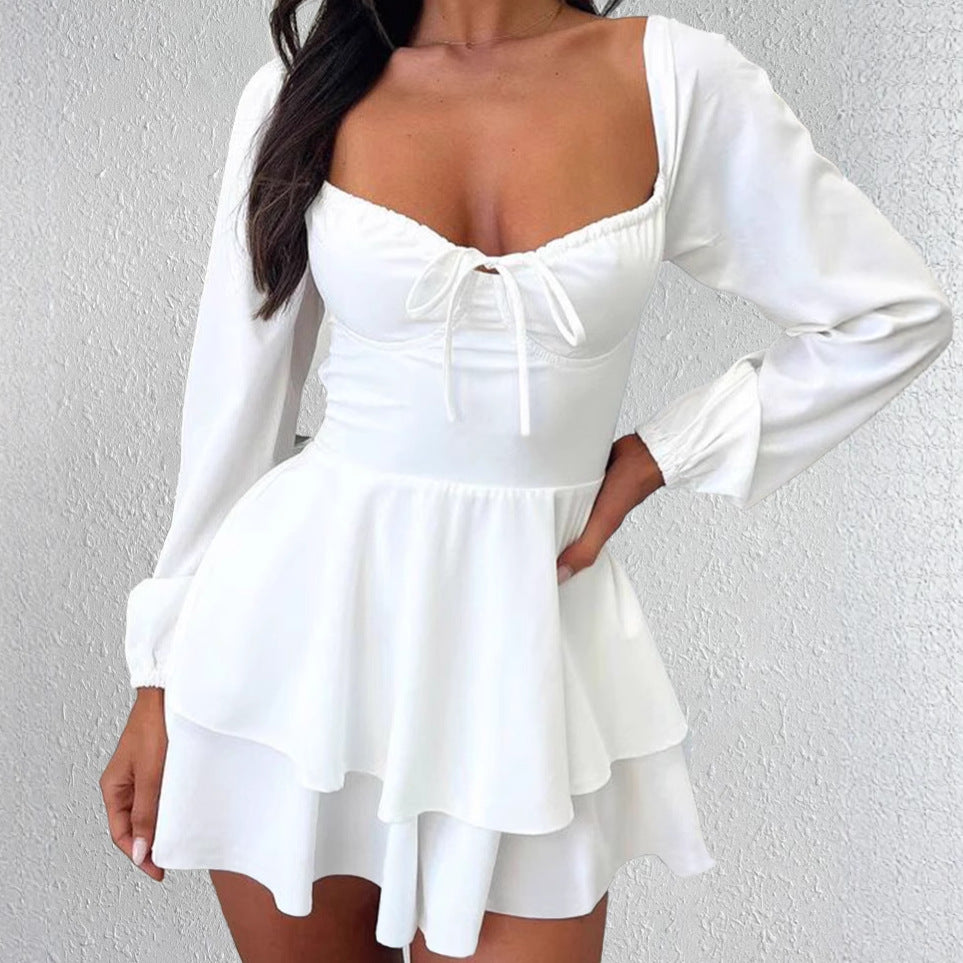 Damernas Lekfulla Mini-Klänning med Volangkant och Djup V-Hals Eva Jonsson-Eva Jonsson