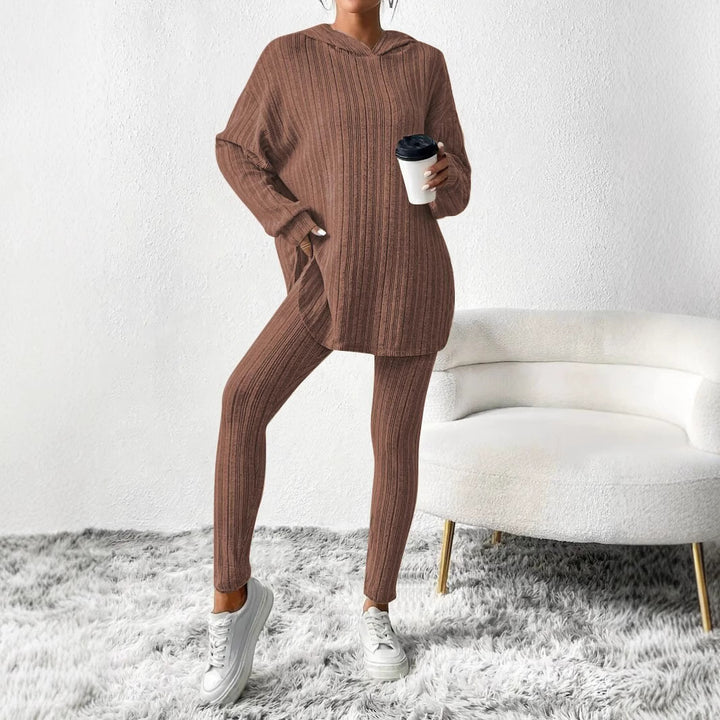 Damernas Loungewear Set med V-utfskärning och lös passform Mirla-Eva Jonsson