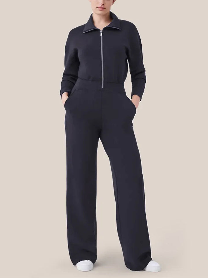 Damernas Lyxig Lounge-Jumpsuit med elegant Ståkrage och praktisk Dragkedja Mirla-Eva Jonsson
