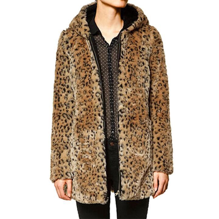 Damernas Lyxig konstpälsjacka med leopardmönster och praktiska fickor Mirla-Eva Jonsson
