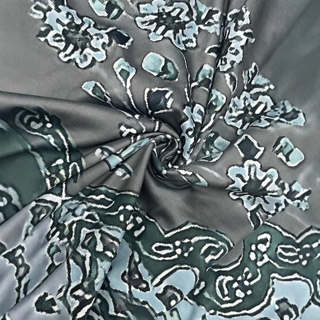 Damernas Maxi-klänning med stilren, flödande skärning och lekfullt mönster Eva Jonsson-Eva Jonsson