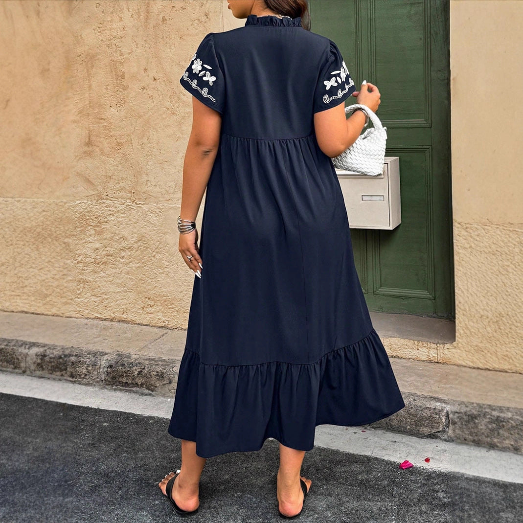 Damernas Maxiklänning med blommönster broderi och voluminös kjol Eva Jonsson-Eva Jonsson