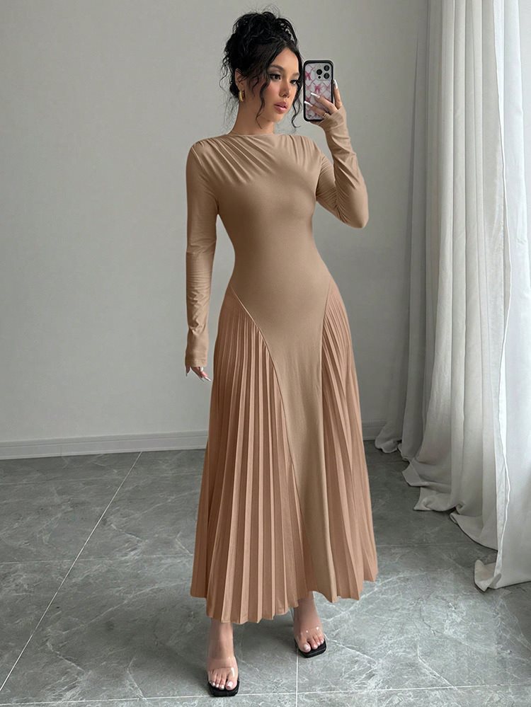 Damernas Maxiklänning med raffinerad veckdesign och lång ärm Mirla-Eva Jonsson