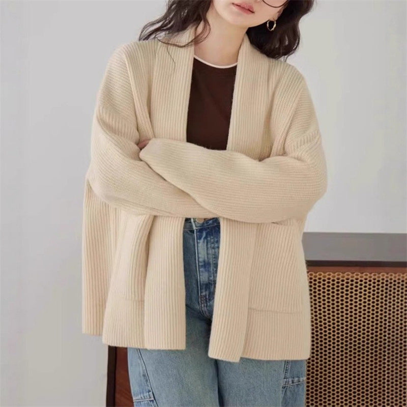 Damernas Mjuk Stickad Cardigan med Rundhals och Avslappnad Passform Eva Jonsson-Eva Jonsson