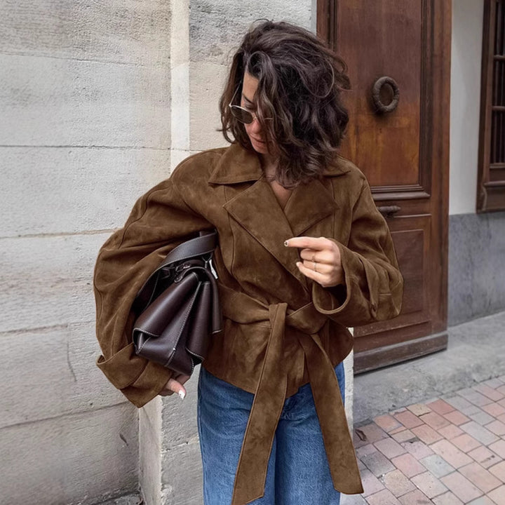 Damernas Mode Suede-Blazerjacka med figursydd design och rynkor Eva Jonsson-Eva Jonsson