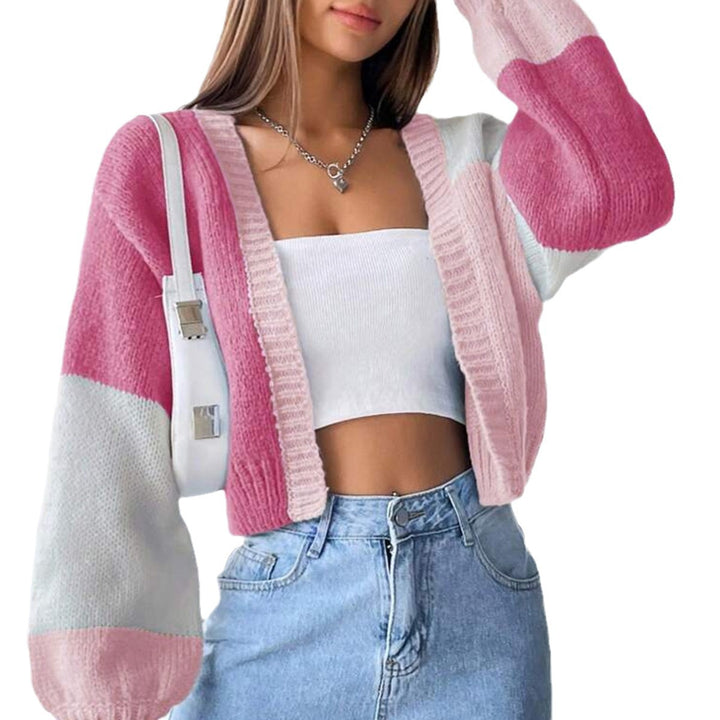 Damernas Moderiktad stickad cardigan i color-block design Eva Jonsson-Eva Jonsson