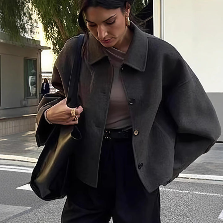 Damernas Moderiktig Oversized Jacka i högkvalitativ ullblandning Mirla-Eva Jonsson