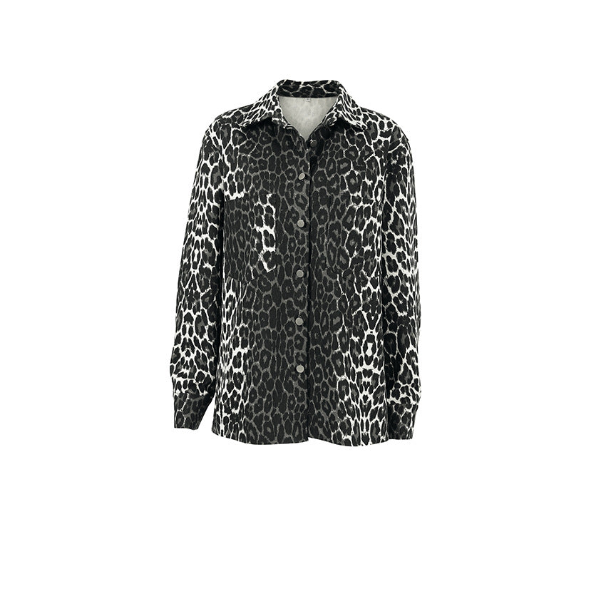 Damernas Moderiktigt Leoprint Overshirt med Fickor Mirla-Eva Jonsson