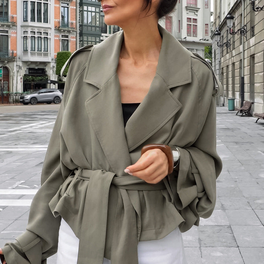 Damernas Modiska Oversized-jacka med bindebälte och raffinerad skärning Mirla-Eva Jonsson