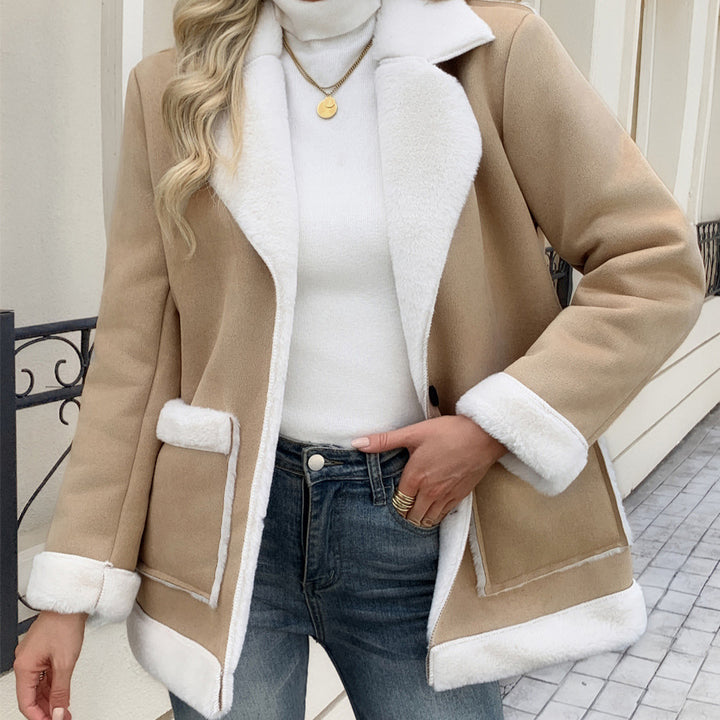 Damernas Modiska väst med mjukt foder i päls och eleganta fickor Mirla-Eva Jonsson