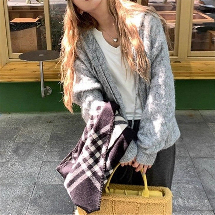 Damernas Mysiga Cardigan med Vida Ärmar och Fin Struktur Mirla-Eva Jonsson