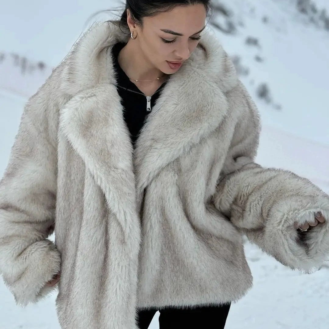 Damernas Mysiga Fälljacka i Oversized-stil med bred krage Mirla-Eva Jonsson