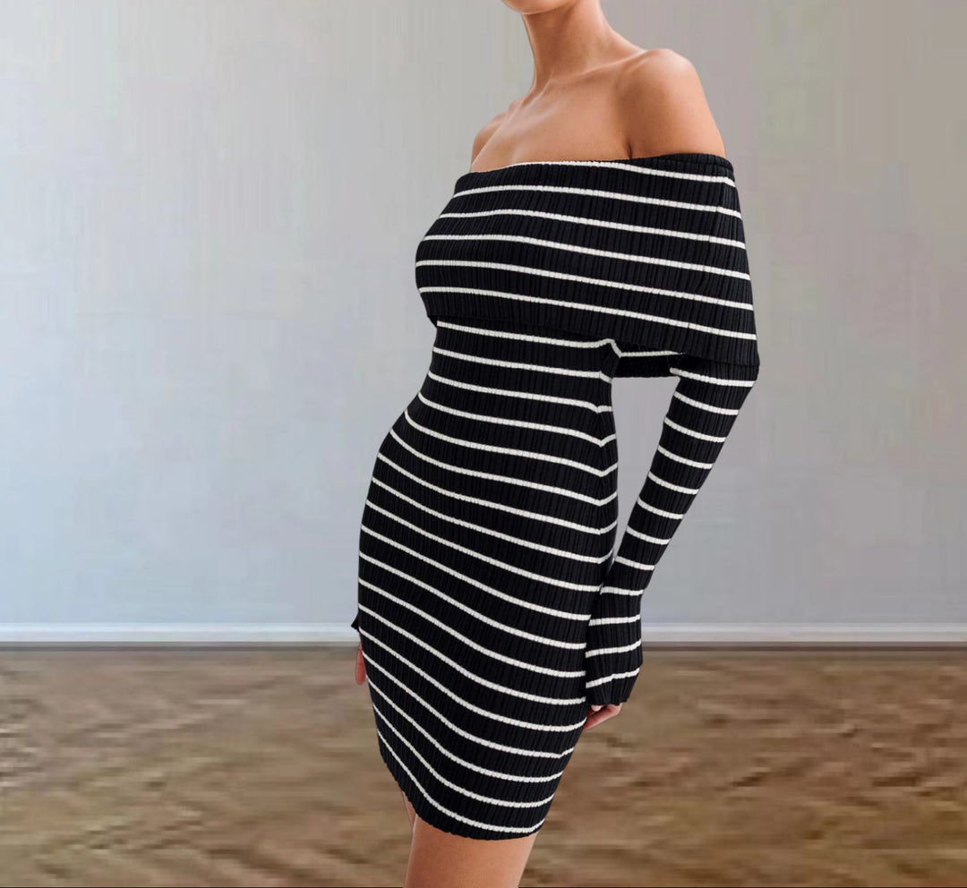 Damernas Off-Shoulder Stickad Klänning med Långa Ärmar och Randigt Mönster Mirla-Eva Jonsson