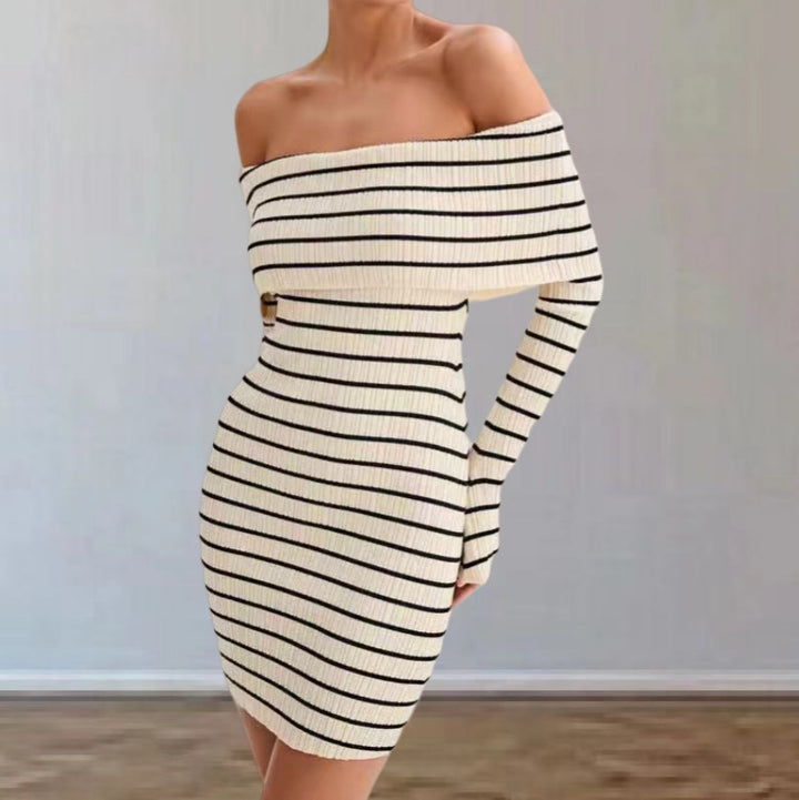 Damernas Off-Shoulder Stickad Klänning med Långa Ärmar och Randigt Mönster Mirla-Eva Jonsson