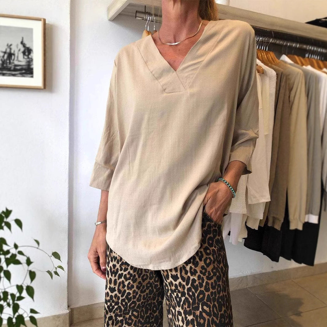 Damernas Oversize Tunika med modern V-hals och avslappnade ärmar Mirla-Eva Jonsson