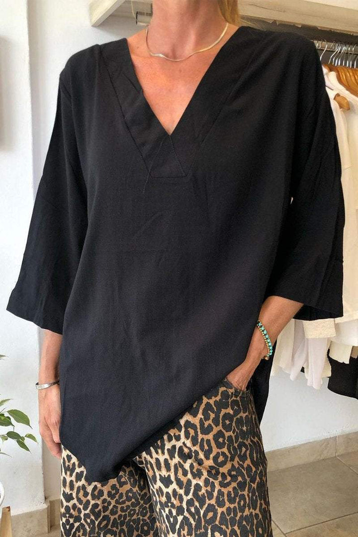 Damernas Oversize Tunika med modern V-hals och avslappnade ärmar Mirla-Eva Jonsson