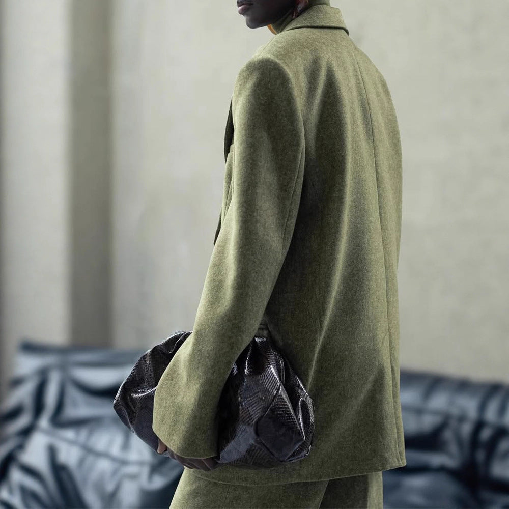 Damernas Oversized Blazer med asymmetrisk skärning och eleganta detaljer Mirla-Eva Jonsson