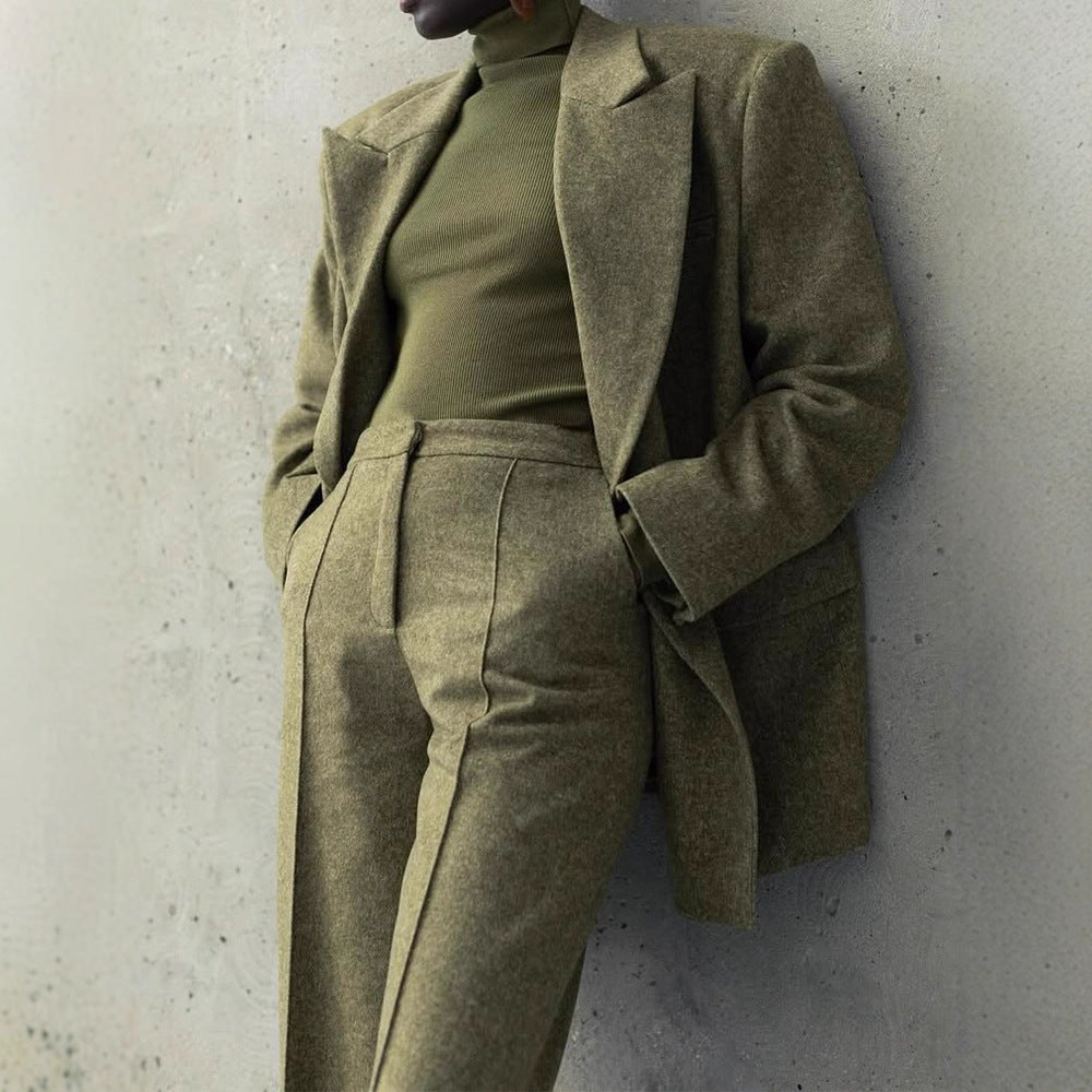Damernas Oversized Blazer med asymmetrisk skärning och eleganta detaljer Mirla-Eva Jonsson