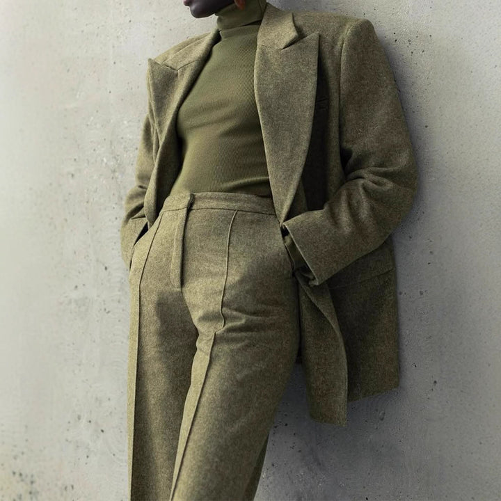 Damernas Oversized Blazer med asymmetrisk skärning och eleganta detaljer Mirla-Eva Jonsson