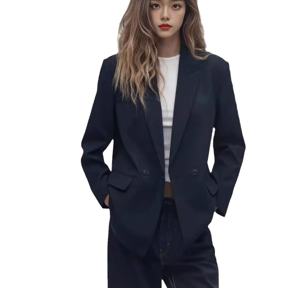 Damernas Oversized Blazer med elegant silhuett och dekorativa knappar Mirla-Eva Jonsson