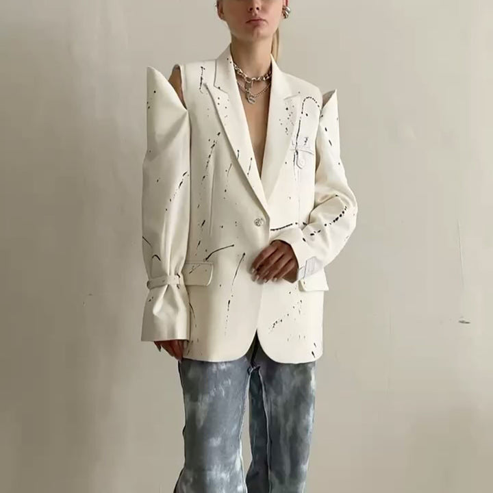 Damernas Oversized Blazer med modern skärning och eleganta detaljer Mirla-Eva Jonsson