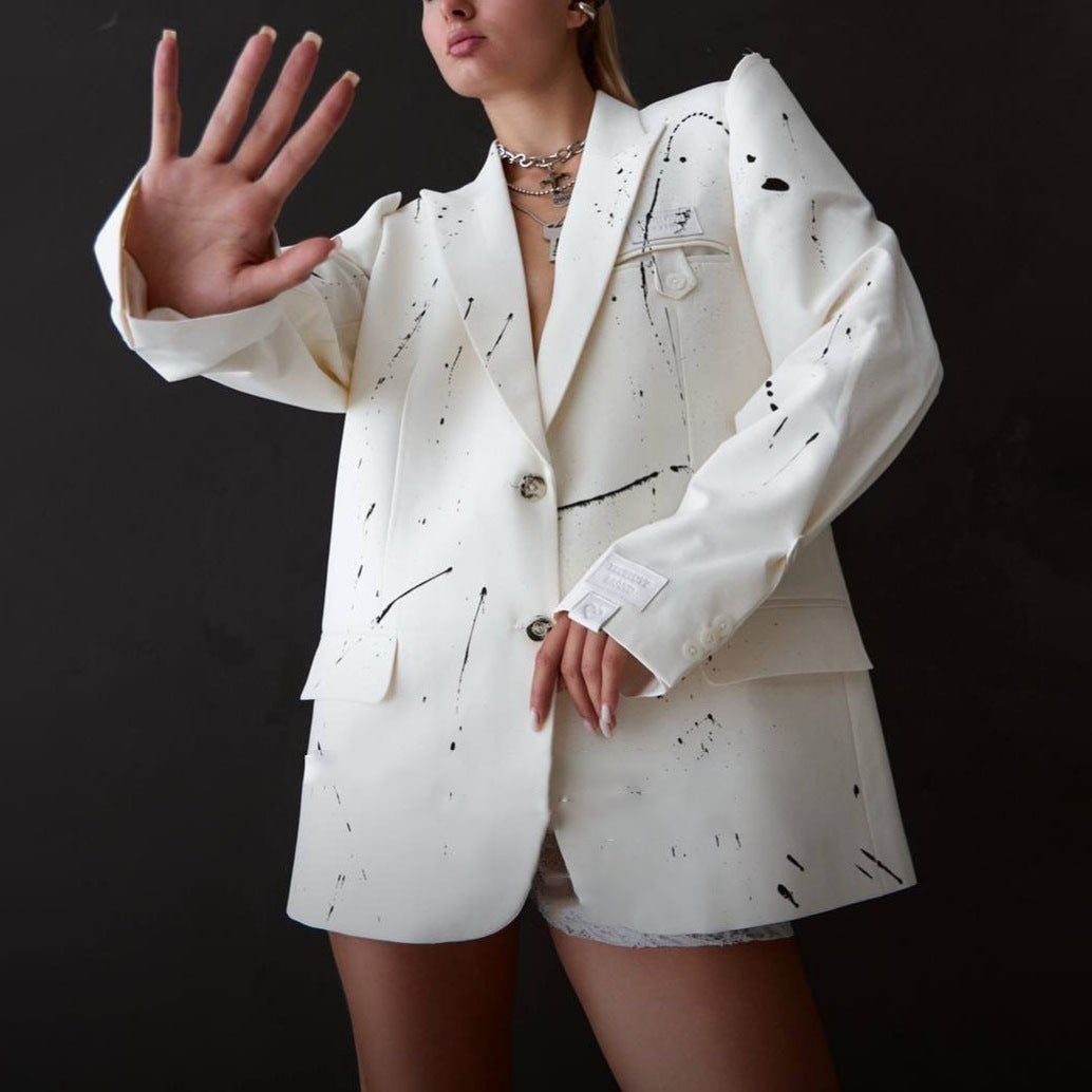 Damernas Oversized Blazer med modern skärning och eleganta detaljer Mirla-Eva Jonsson