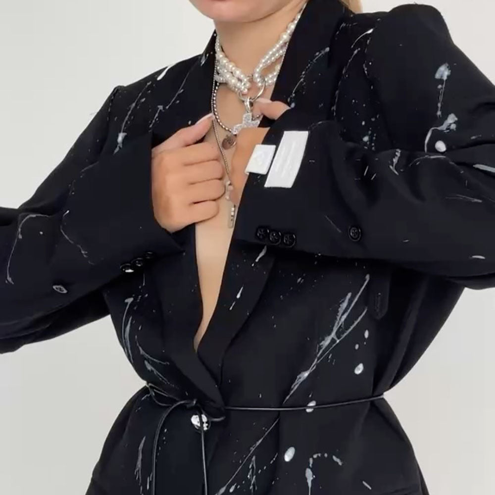 Damernas Oversized Blazer med modern skärning och eleganta detaljer Mirla-Eva Jonsson